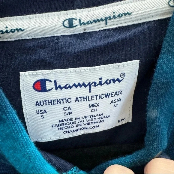 Champion Women's Blue Tie Dye French Terry Hoodie with Chest Logo Size S NWT - Picture 7 of 10